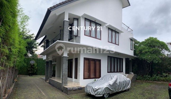 Rumah 2 Lantai di Kawasan Elite Design Modern