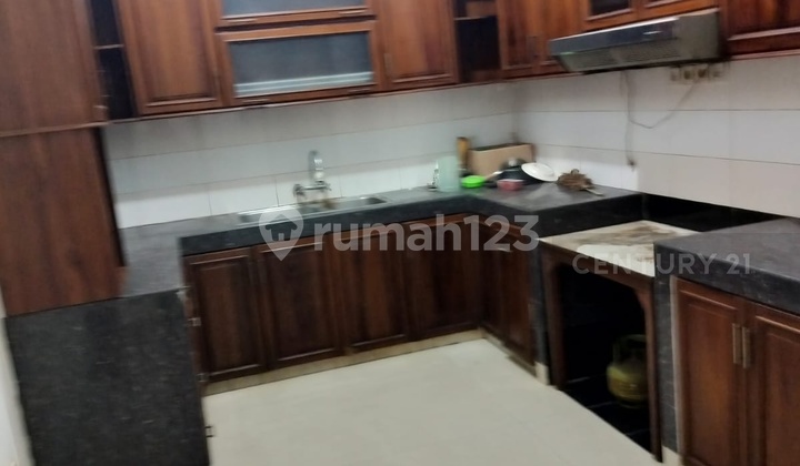 Rumah Strategis Dijual Di Komplek DPRD Cibubur 2