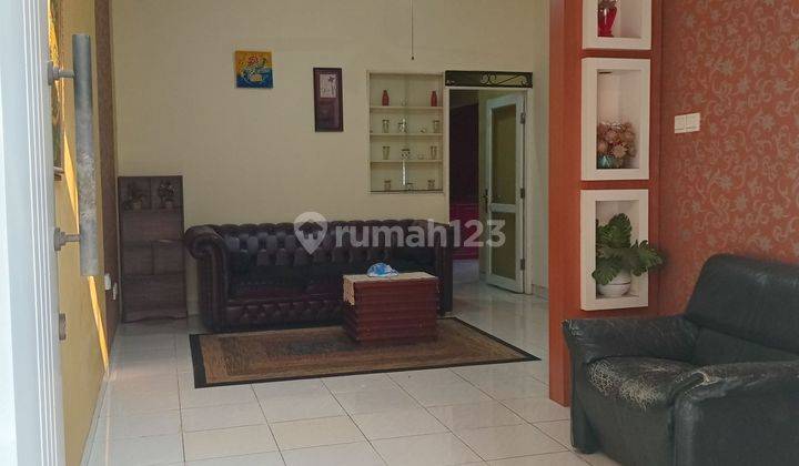 Rumah 1 lantai setengah di grandwisata 2