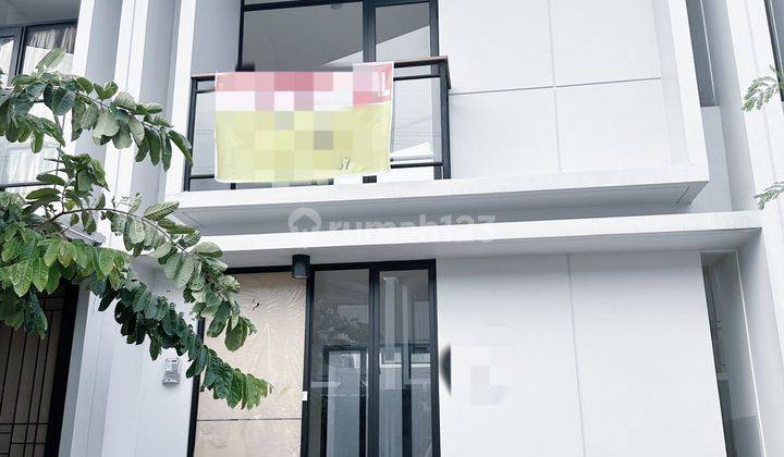 Dijual Rumah Siap Huni Di Lippo Karawaci, Cluster Cendana Parc 1