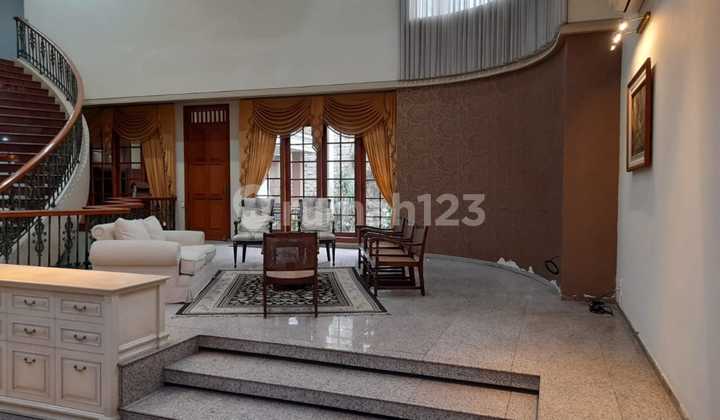 Dijual Rumah Mewah 2 Lantai di Nginden, Surabaya 1