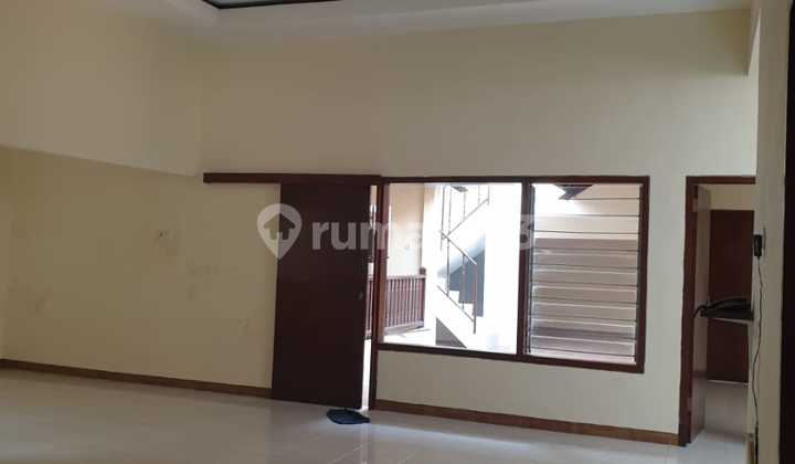 Dijual Rumah Siap Huni di Bratang Binangun, Surabaya 2