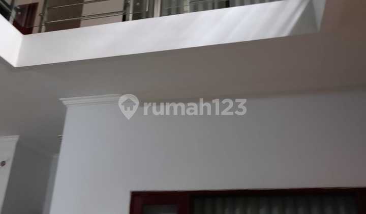 Dijual Cepat BU Rumah 2 Lantai di Lontar Surabaya 1