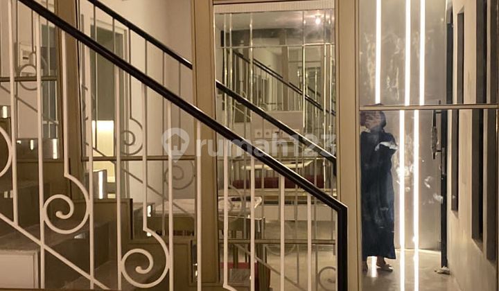 For Sale at a Loss: 2-Story Private Cluster House in Mansion Nine, Surabaya 2