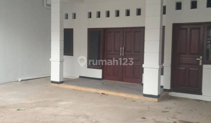 Disewakan rumah 2 lantai siap huni di Nginden, Surabaya 2