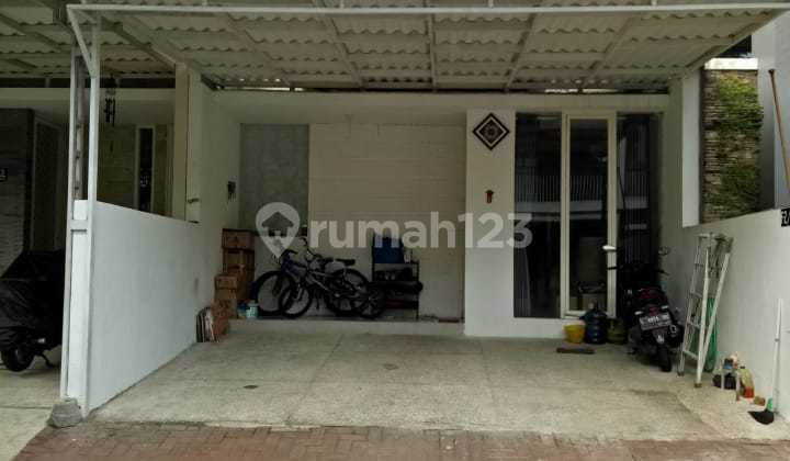 Dijual Rumah 2 Lantai di Alam Hijau, Surabaya
