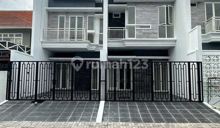 Dijual Rumah Baru Modern Minimalis 2 Lantai ADA 5 UNIT di Jemursari, Surabaya