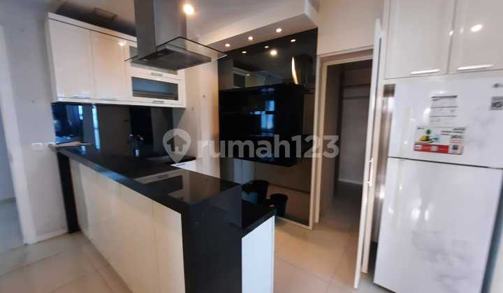 Dijual Cepat dibawah Pasar Apartemen Ciputra World Surabaya