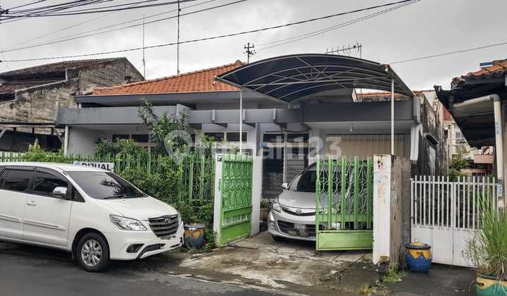 Dijual Rumah Hitung Tanah di Kedung Klinter, Surabaya
