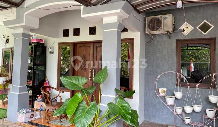 Dijual Rumah 2 Lantai di Perum Pondok Jati, Sidoarjo