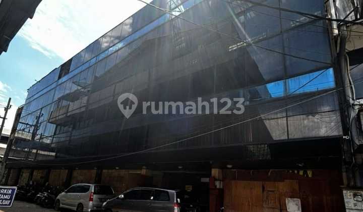 For Sale / Rent 4-Story Shop House Kedung Dorol 1