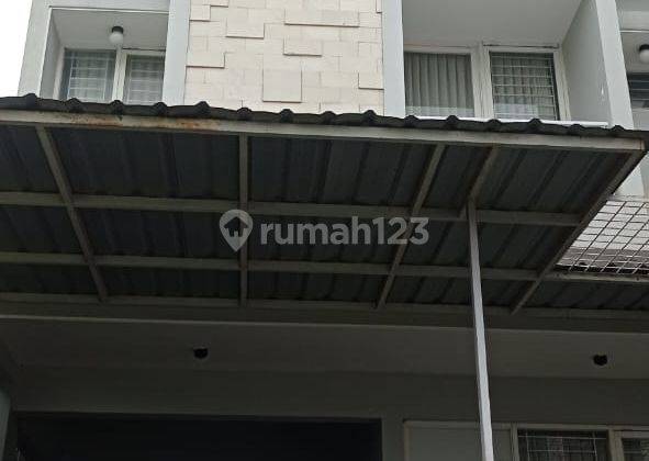 Dijual Rumah 2 Lantai Di Papa Biru Residence Malang 2