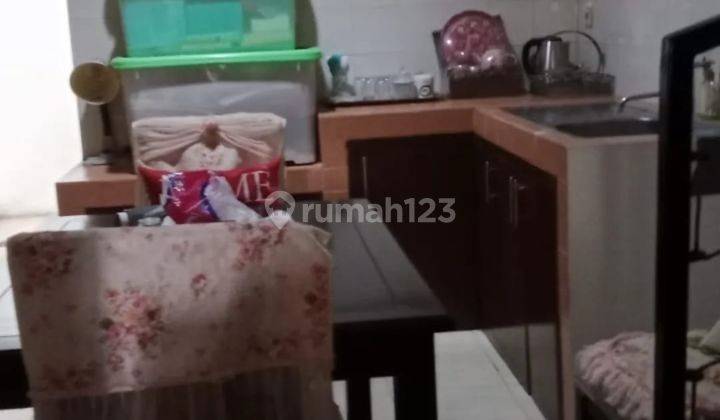 dapur dijual rumah 2 lantai di