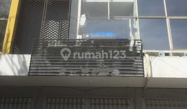 Dijual atau Sewa Ruko di Raya Dharmahusada Utara, Surabaya