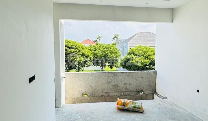 Dijual Rumah 2 Lantai di Woodland, Citraland, Surabaya