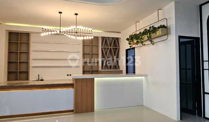 Disewakan Rumah untuk Cafe di Manyar Rejo, Surabaya