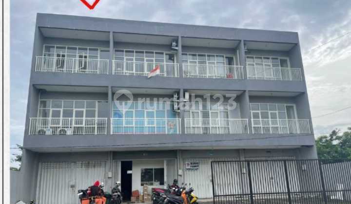 Dijual atau Disewakan Ruko 3 Lantai Dian Istana, Surabaya Dijual atau Disewakan Ruko 3 Lantai Dian Istana, Surabaya