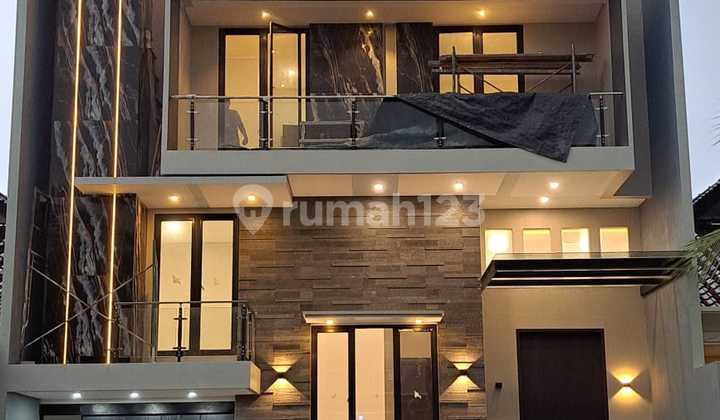 Dijual Rumah Fullerton Citraland, Surabaya 1