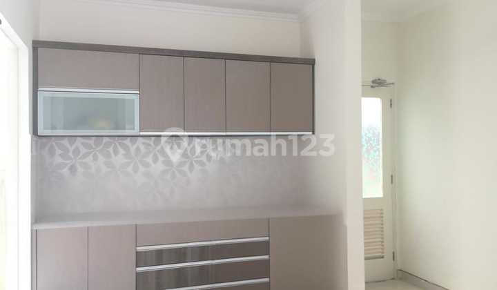 Dijual Rumah Mewah 2 Lantai Siap Huni di Jl. Kendangsari, Surabaya 2