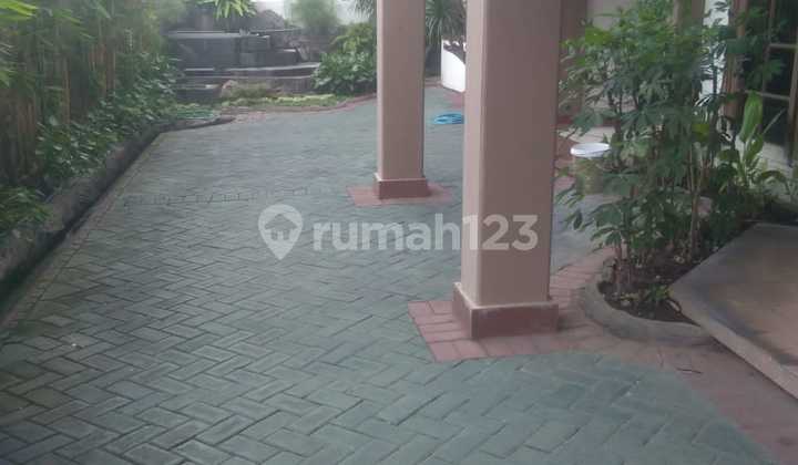 Dijual Rumah Mewah 2 Lantai di Nginden, Surabaya 2
