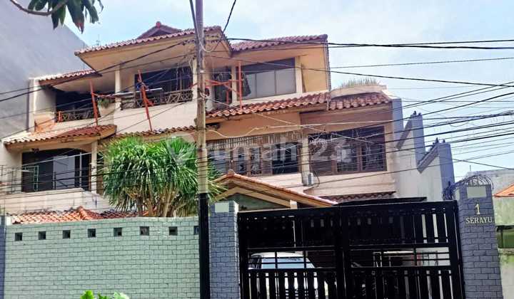 Dijual Rumah 3 Lantai di Surabaya Dijual Rumah 3 Lantai di Surabaya