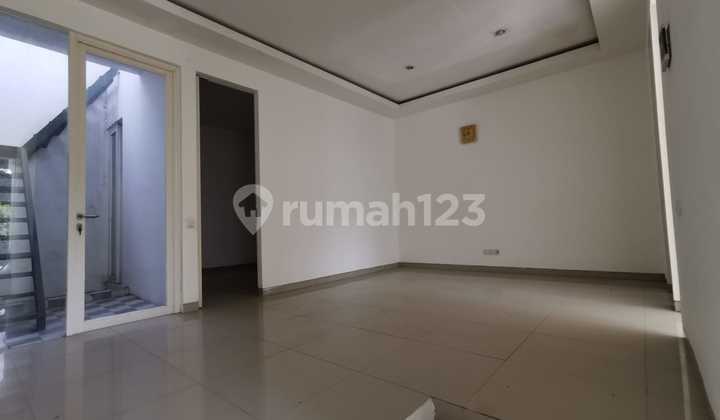 Dijual Rumah 2 Lantai di Alam Hijau, Surabaya 2