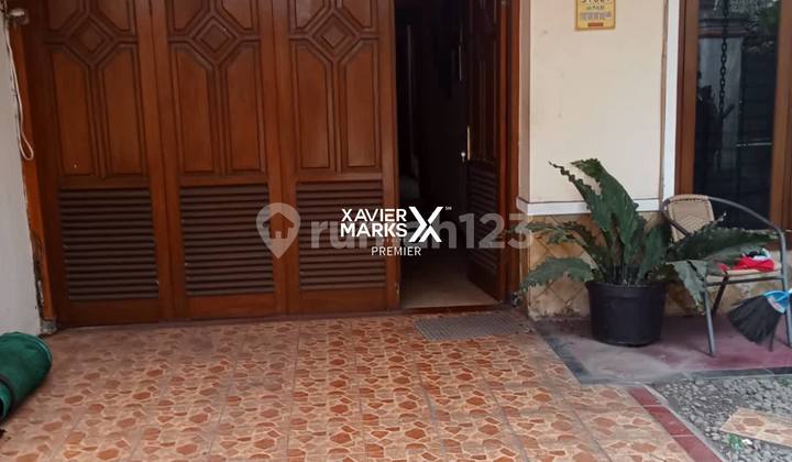 One-Story House Near Rampal and Lavalatte Hospital, Klojen, Malang 2