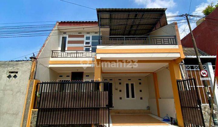 DISEWAKAN RUMAH 3 KT SIAP HUNI, BANGUNAN FULL RENOVASI  2