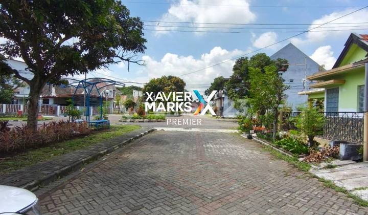 Classic House One Step to Araya Malang City 2