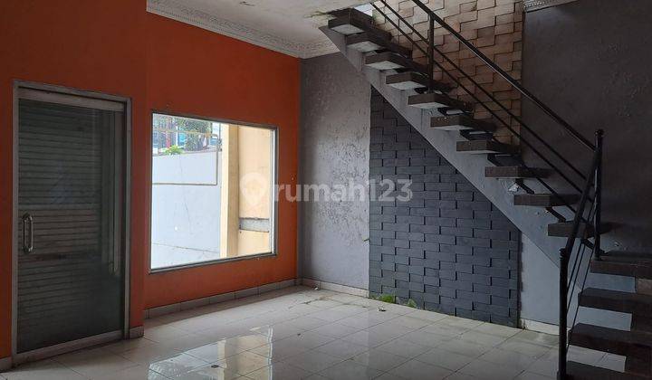 Dijual ex Kantor di Jalan Soekarno Hatta 7