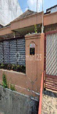 Dijual Rumah Lawas Di Lokasi Strategis 1