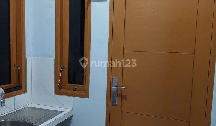 Rumah Kontrakan 2 Pintu - Bebas Banjir - 300 Meter Ke Stasiun Mrt 2