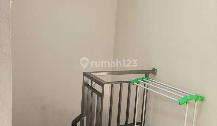 Dijual MURAH Rumah Minimalis Modern 2Lt , SHM di Duri Kepa 8