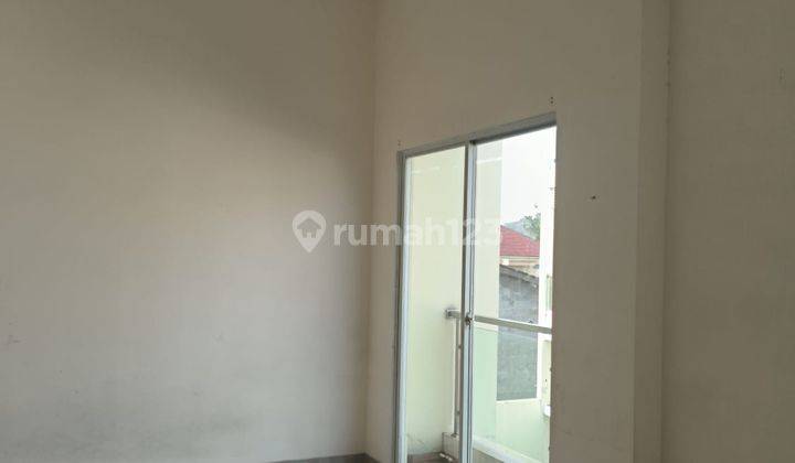 Dijual MURAH Rumah Minimalis Modern 2Lt , SHM di Duri Kepa 10