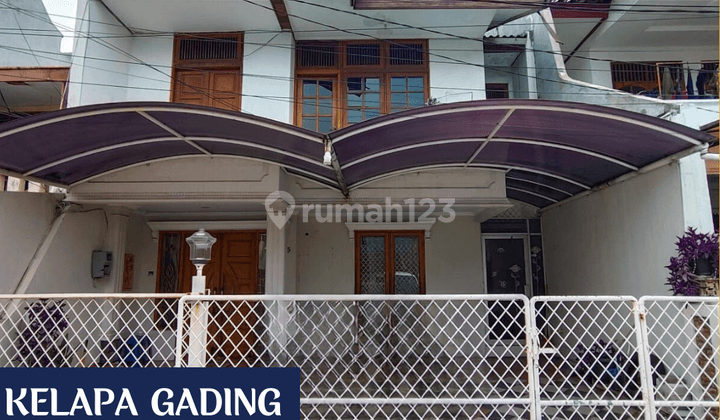 Disewakan Rumah 2 Lantai 6 Kamar Tidur di Komplek Walikota Kelapa Gading 1