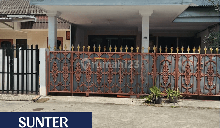 Dijual Rumah 2 Lantai 4 Kamar Tidur di Sunter Indah  1