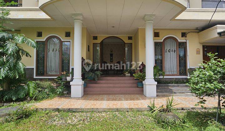 Rumah Layak Huni Kebayoran Baru Dekat Jlaan Raya dan Mudah ke Mal Gancit Pondok Indah 2