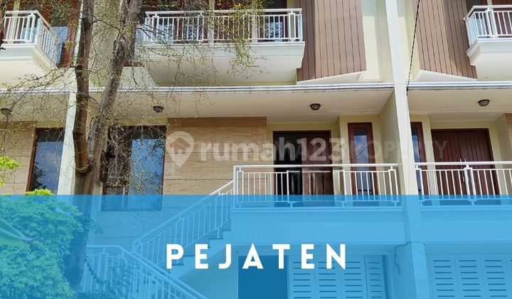 Rumah Mini Townhouse Pejaten Desain Klasik Modern