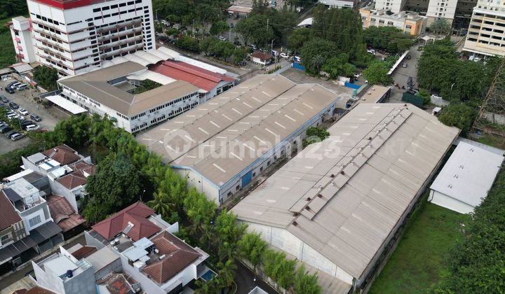 Large Warehouse Size in Pegangsaan Dua, Kelapa Gading, North Jakarta