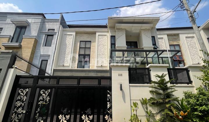 Rumah Modern Private Pool Lebak Bulus Area. 2