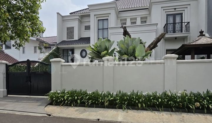 Classic Modern House Private Pool Kebayoran Baru 2