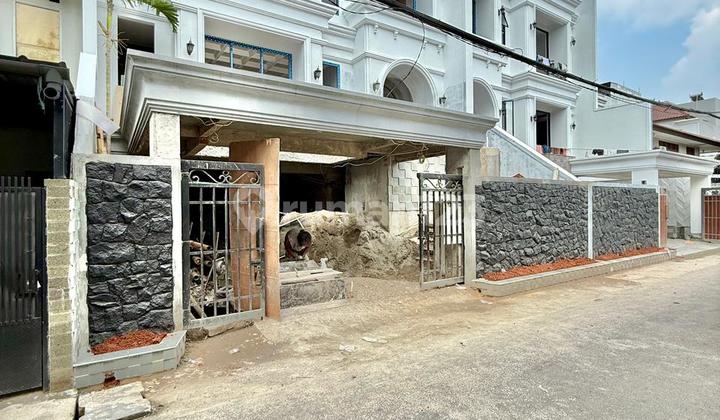 Rumah Baru Dijual di Cilandak Belakang Citos Private Pool 2