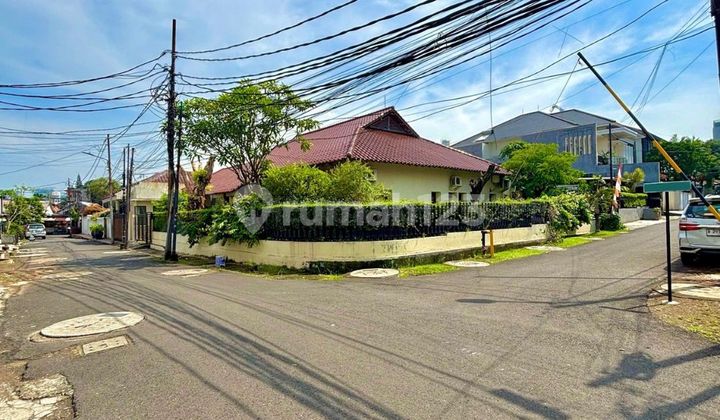 Single Story Hook House Cipete South Jakarta 2