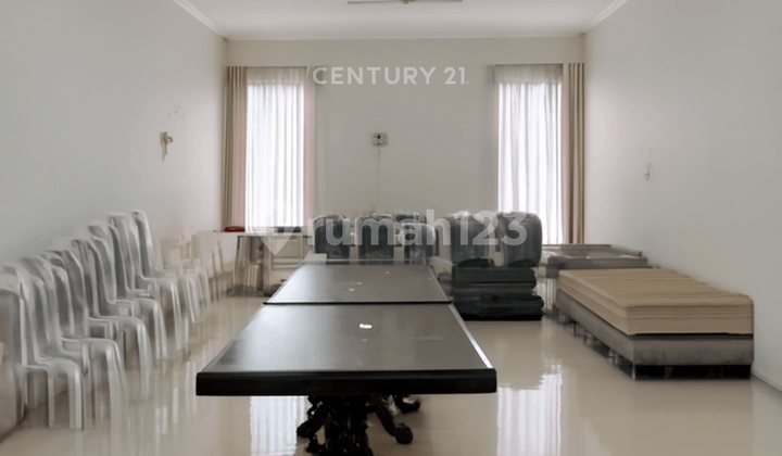 2-Story Shophouse near Sleman City Hall Ideal for Business 2