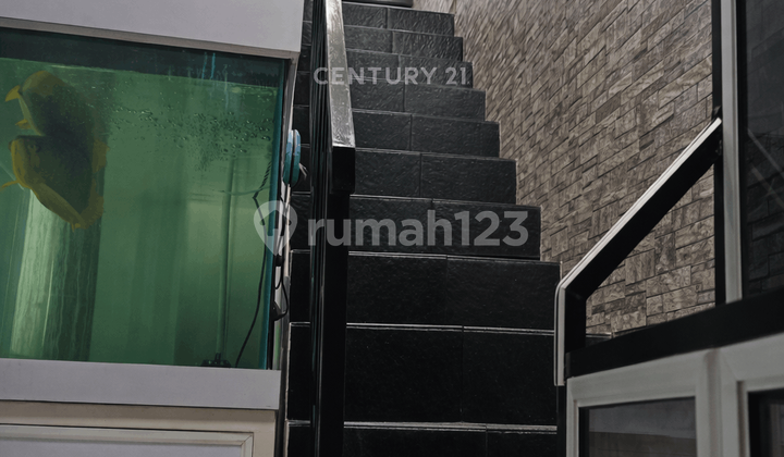 2-Story House Within the Housing Estate Only 800M to Pamela 7 Supermarket 2