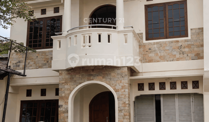 8-Room Boarding House on Jalan Kaliurang Near Colombo Market