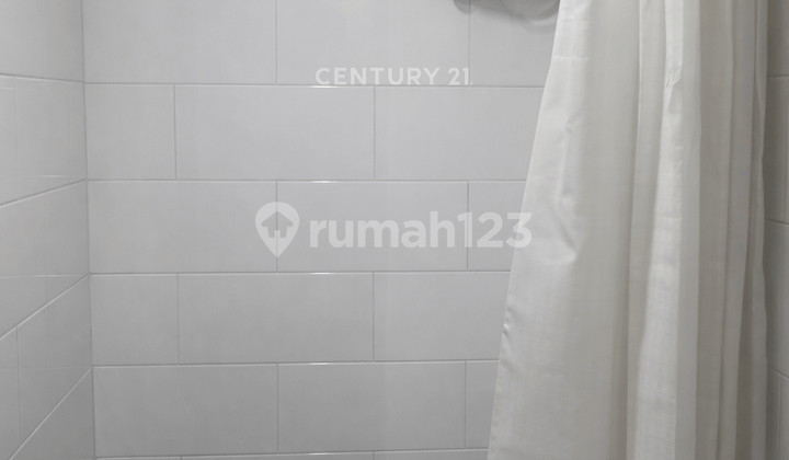 10th Floor Apartment with Mount Merapi View, Only 5 Minutes to UGM 2