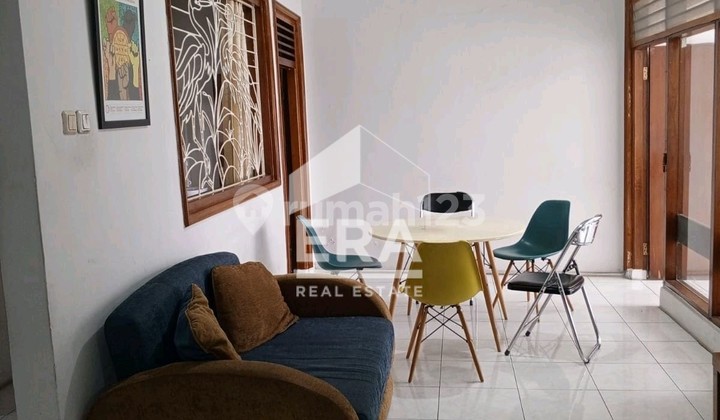 Dijual Cepat Murah Rumah 2 Lantai di Benhil Dekat Tol dan MRT