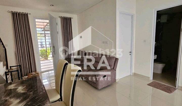 Dijual Rumah 2 lantai ada Kolam Renang
