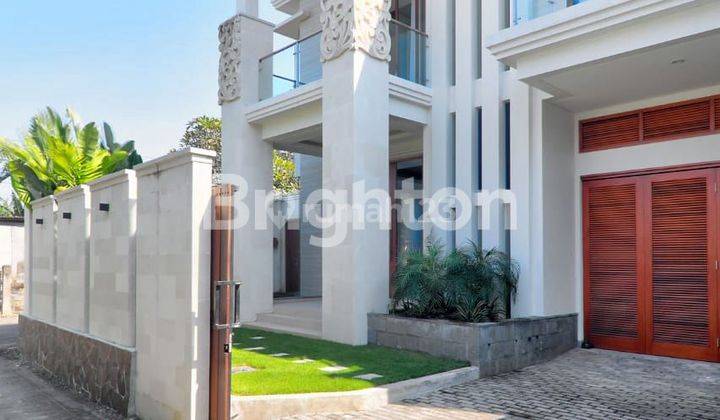 3BR Modern Luxury Villa In Sanur Near Sindu Beach 1